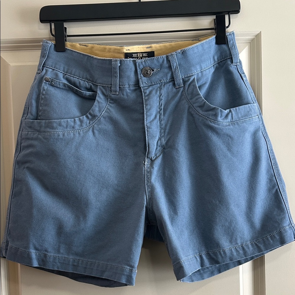 Women’s Tug Free 5” Shorts in Faded Blue